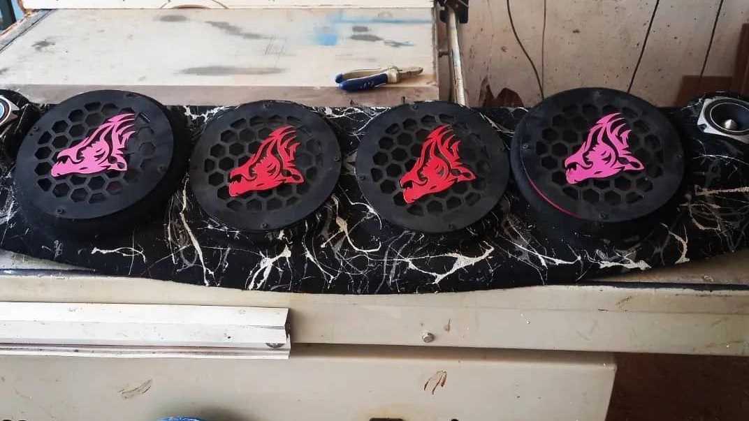 صداگیری طاقچه خودرو