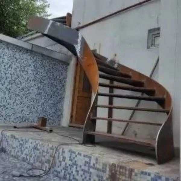پله مارپیچ و نرده استیل آریا استیل