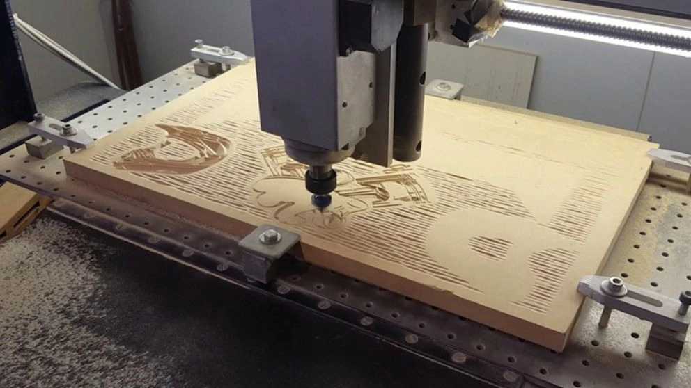 دستگاه سی ان سی (CNC) چیست؟