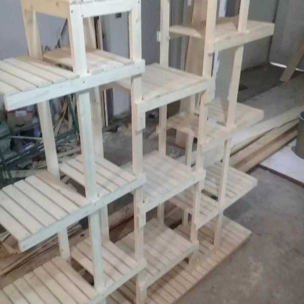 طراحی وساخت انواع استند در اشکال  مختلف
