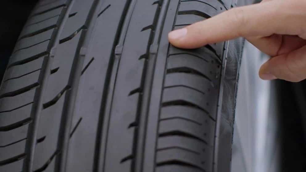 Why and when should we change our car tires?