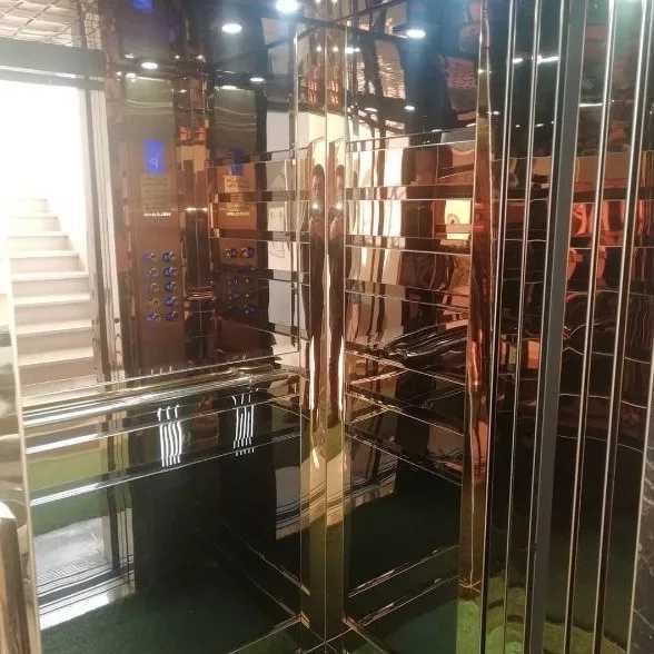 آسانسور و آسانبر آپادانا