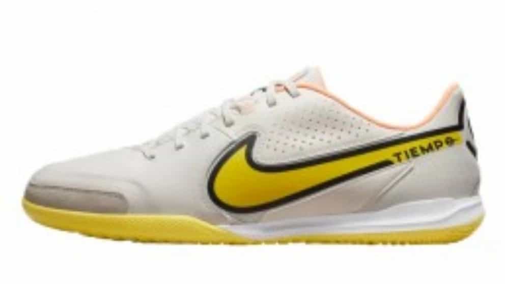 Components of futsal shoes