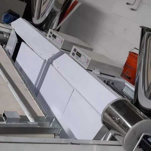 تولید انواع دستگاههای مدرن نانوایی و دستگاه صنعتی خشک کن میوه چکاد صنعت یزد