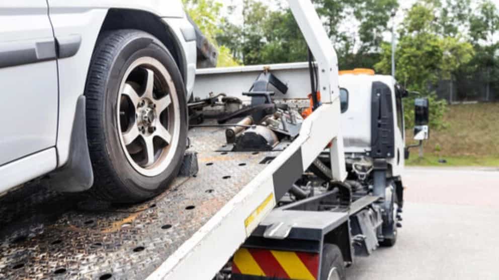 What are the duties of car assistance?