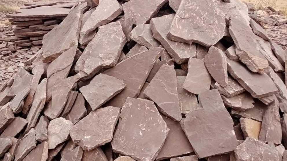 سنگ لاشه یا سنگ ورقه ای چیست و چه تفاوتی با سنگ مالون دارد؟