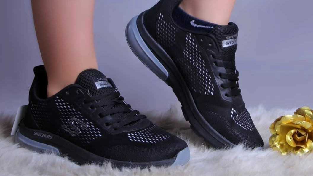 Bind men's and women's sports shoes store in Shiraz