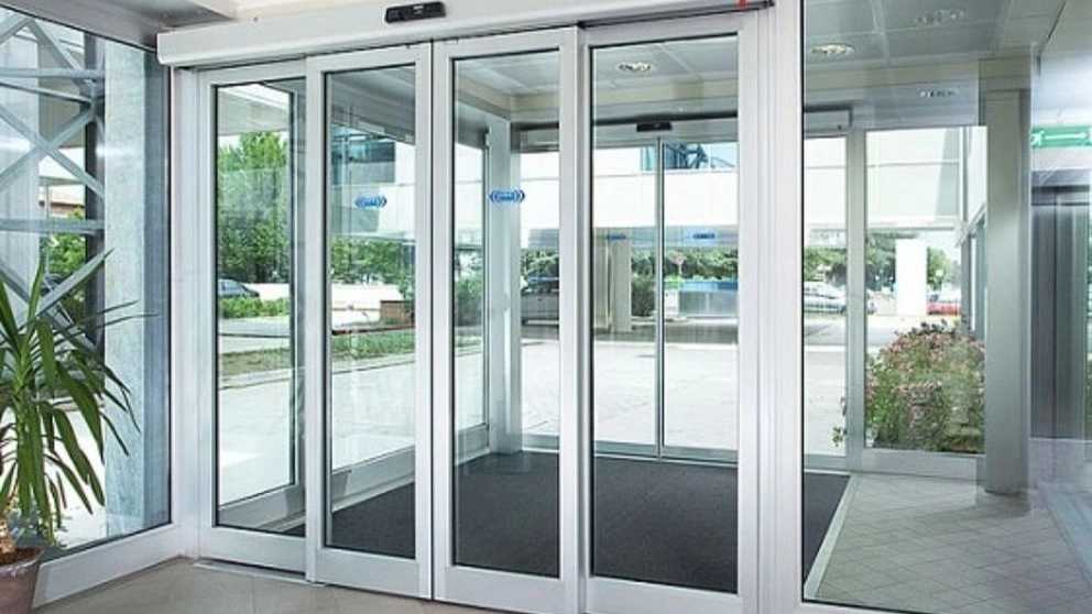 بناء باب Vision Door الأوتوماتيكي في لانغرود، جيلان