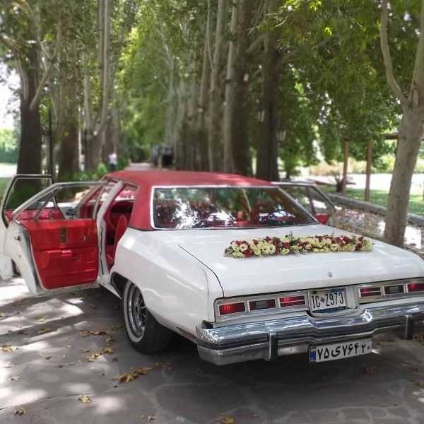 اجاره ماشین عروس کلاسیک قلعه گیر