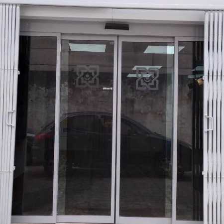 درب های اتوماتیک شیشه ای