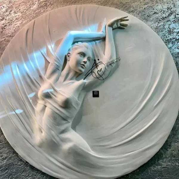 گچبری با طرح های چهره
