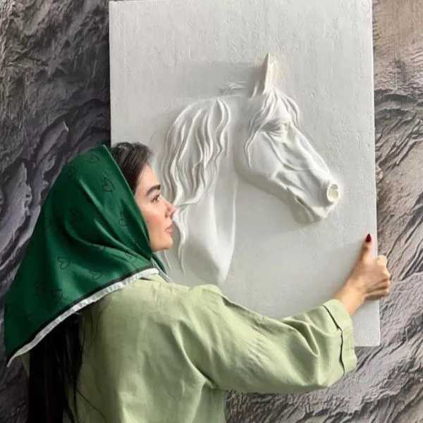 اجرا گچبری با حضور مدرس زهرا حسینی