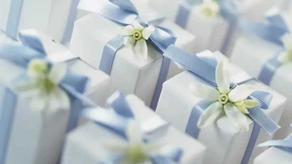 گیفت عقد چیست؟