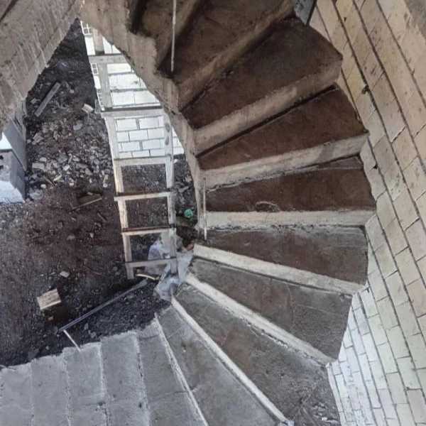 پله گرد بتنی نرده بتنی و پله پیچ بتنی رضازاده