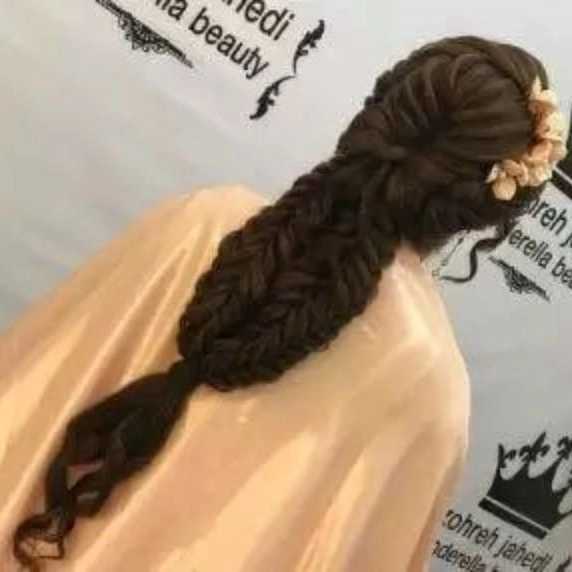 سالن زیبایی آیناز