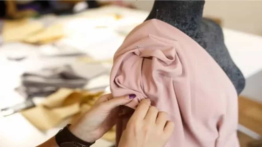 Thin embroidery and thick embroidery