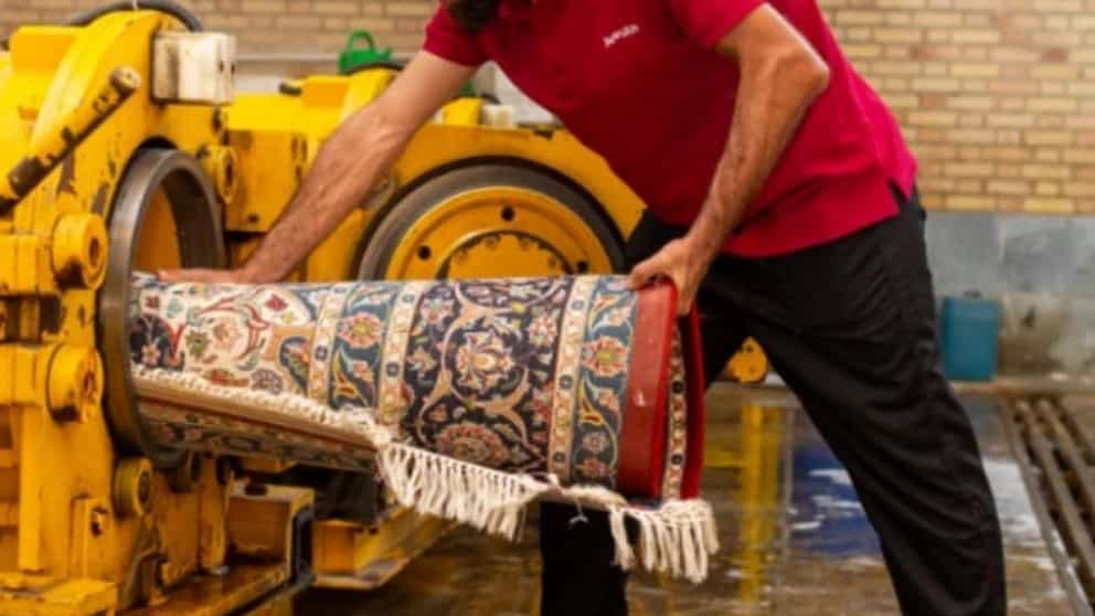 How to wash a carpet in a carpet cleaner