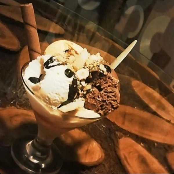 فست فود شکلات