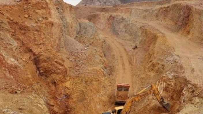 مناجم كيميا للتربة الحرارية، تزود التربة للمصانع في آبادة، شيراز