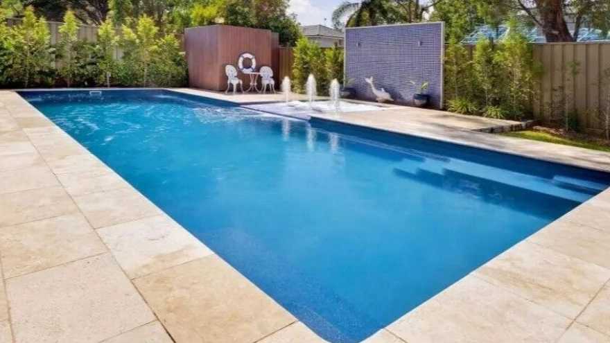 مزایای استخر بتنی