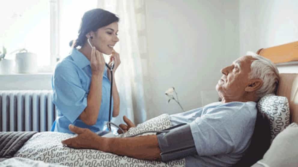 پرستار در خانه پرستار ی از کودک  بچه   سالمند