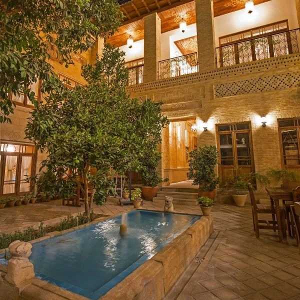 عمارت گلبهاری