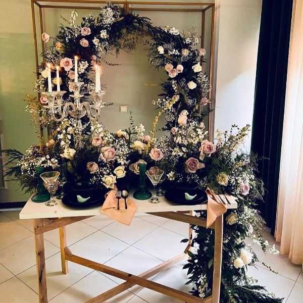لارا فلاور دیزاین ، گل‌آرایی و بادکنک آرایی مجالس در تهران