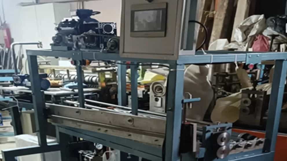Automatic air filter net cutting machine