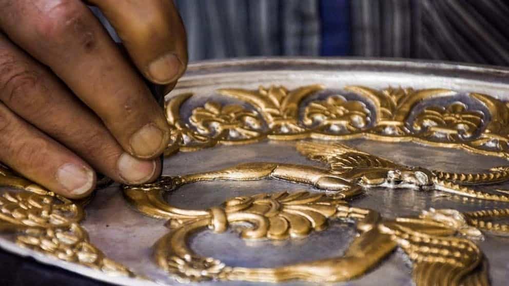 مدرسة داريوش آزاد للفنون، تطلب النقش على الذهب والفضة والنحاس في كلستان