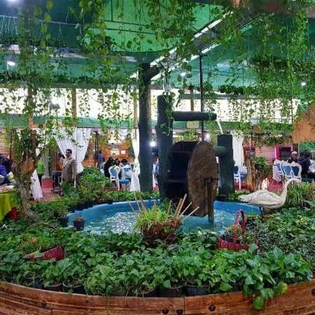 مجتمع پذیرایی و گردشگری بهارستان
