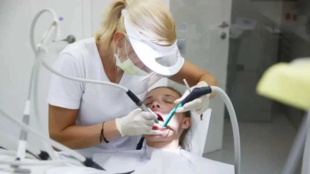کاربردهای ساکشن در دندانپزشکی