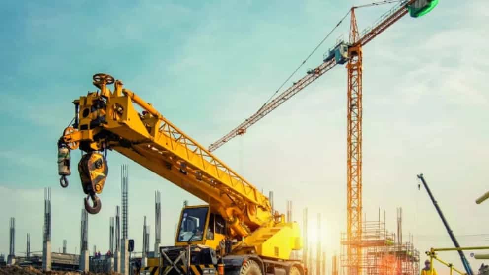 Applications of cranes in industries