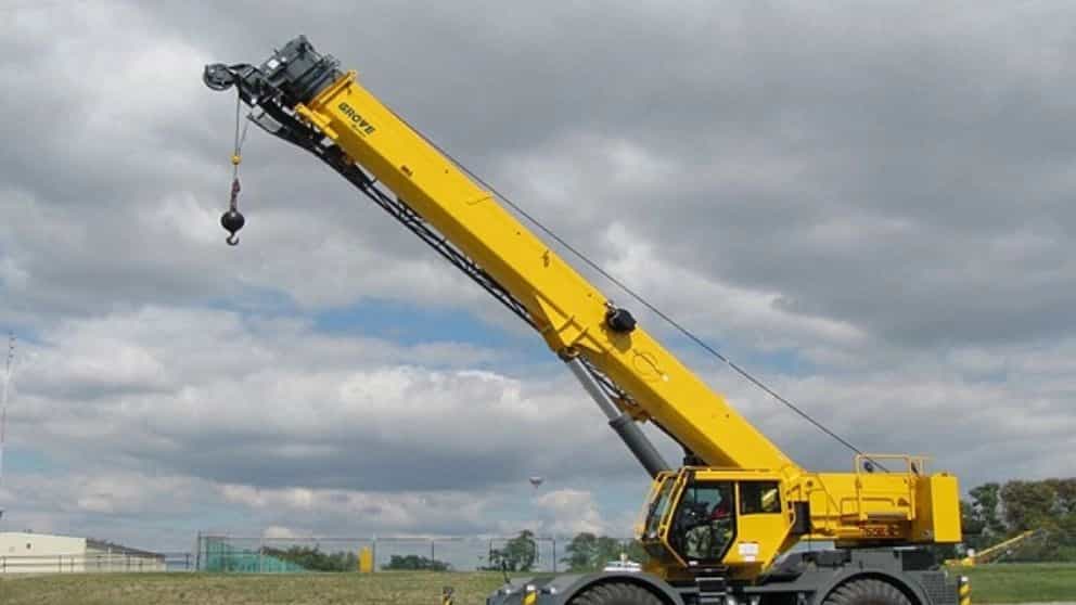 Crane safety, unloading and transportation with light and heavy cranes in Nowshahr
