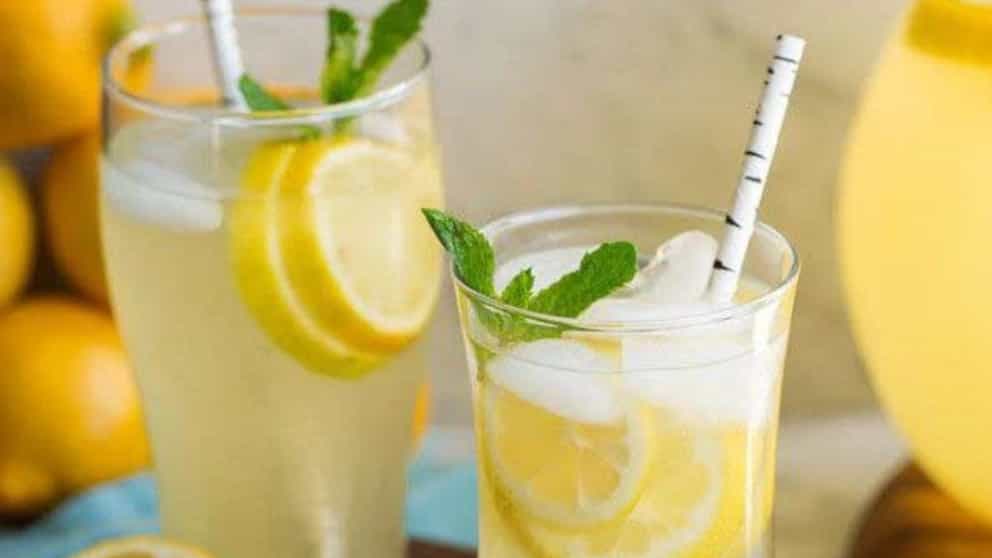 What are the properties of lemon juice and honey?