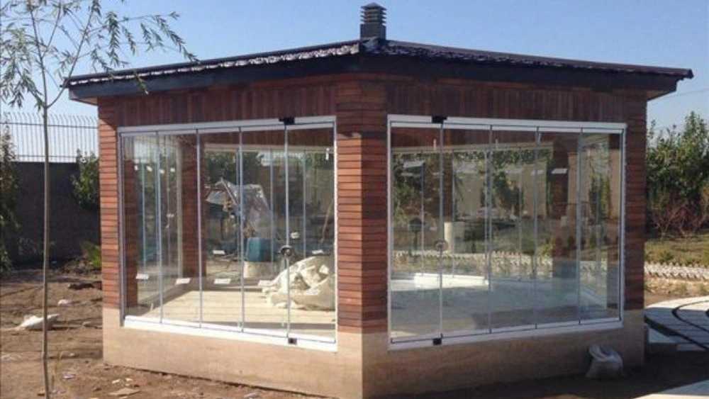 انواع و مزایای آلاچیق شیشه ای