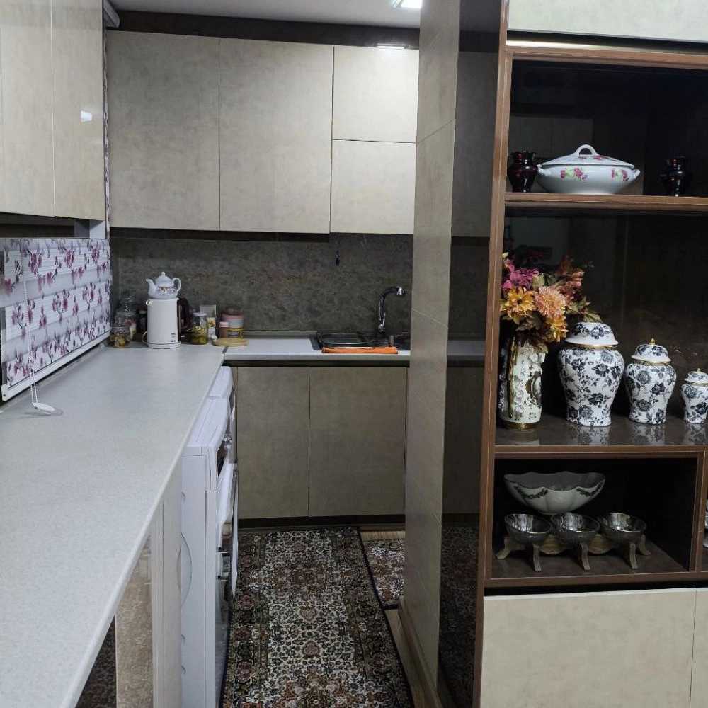 اجرای کابینت کمد دیواری و آینه قدی ورودی منزل آقای تیمورزاده