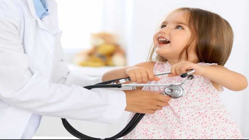 Dr. Maziar Mortazavi, Karaj'da pediatri ve bebek uzmanı