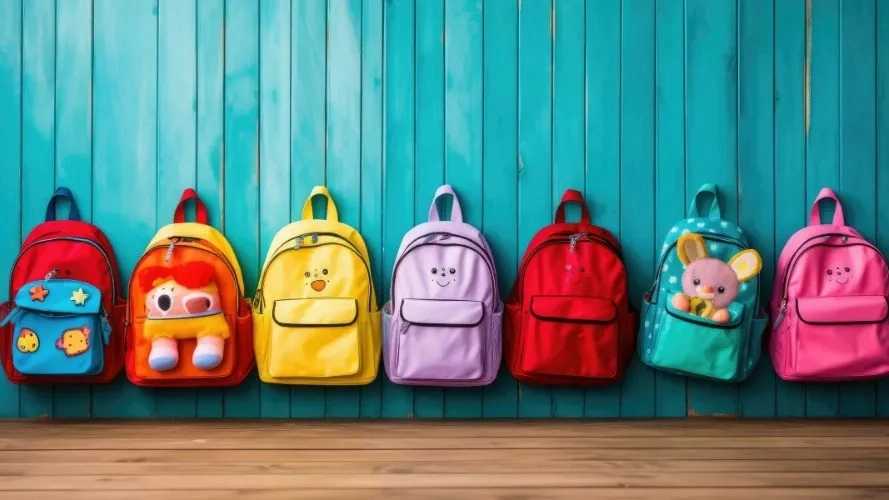 Berlian bag store, manufacturer of school bags and sports bags in Tehran