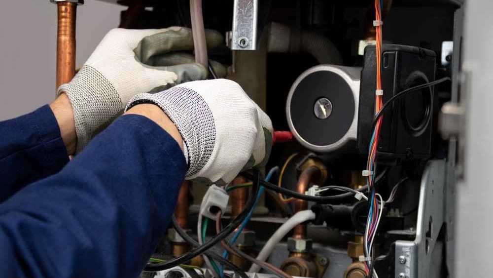 Acharkhaneh Vocational Technical School, package and cooler repair training in Tehran