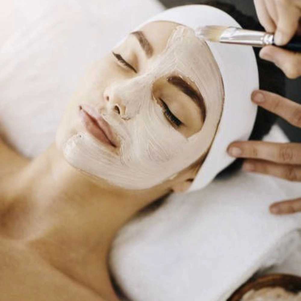 سالن زیبایی ثنا، خدمات فیشیال پاکسازی صورت انواع مراقبت پوستی در رباط کریم