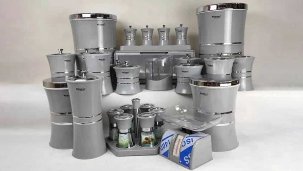 Features and benefits of plastic kitchen appliances