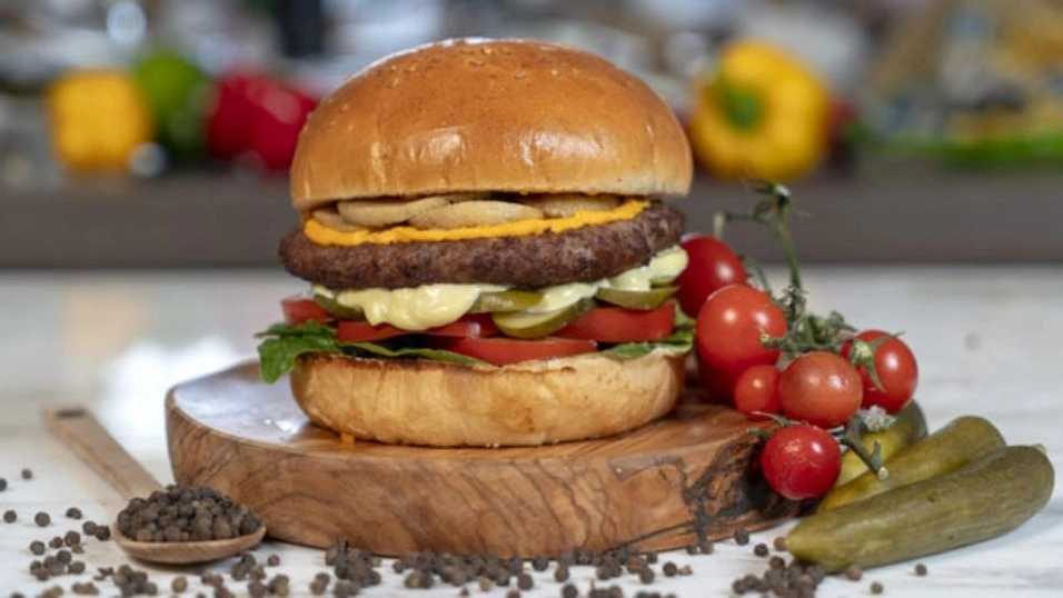فست فود ژینا در نوشهر
