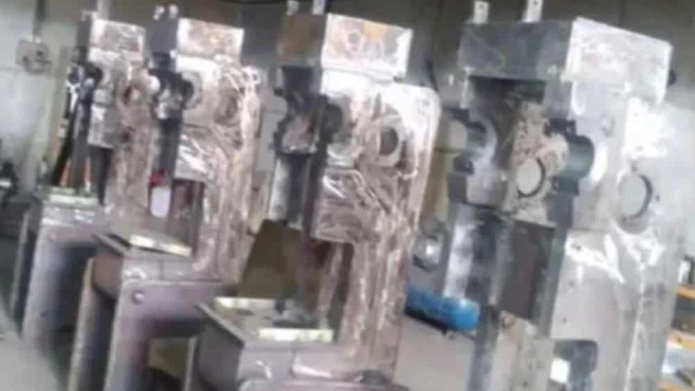 Her türlü darbeli pres makinalarının inşaatı ve imalatı