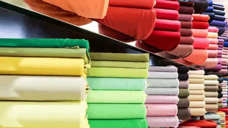 أقمشة ساراي زارين، تبيع جميع أنواع أقمشة مانتوي التقليدية في تشابهار