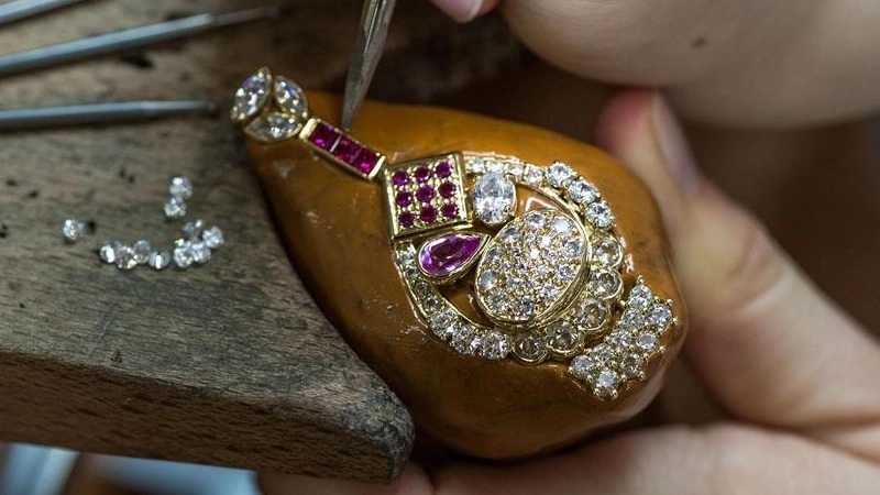 طراحی و ساخت طلای سفارشی در تهران