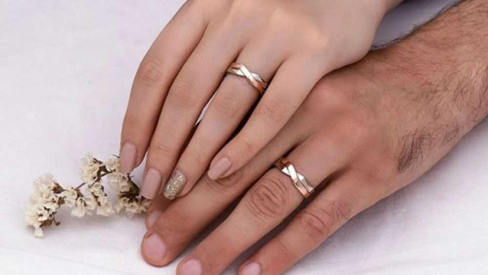 سفارش حلقه و گردنبند و طلا مینیمال در قائم شهر