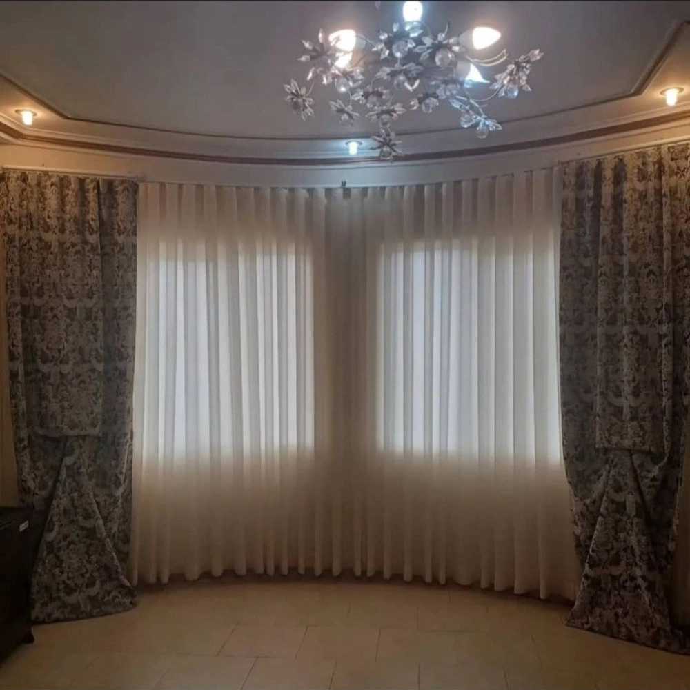 پرده مرکزی مسعودیان