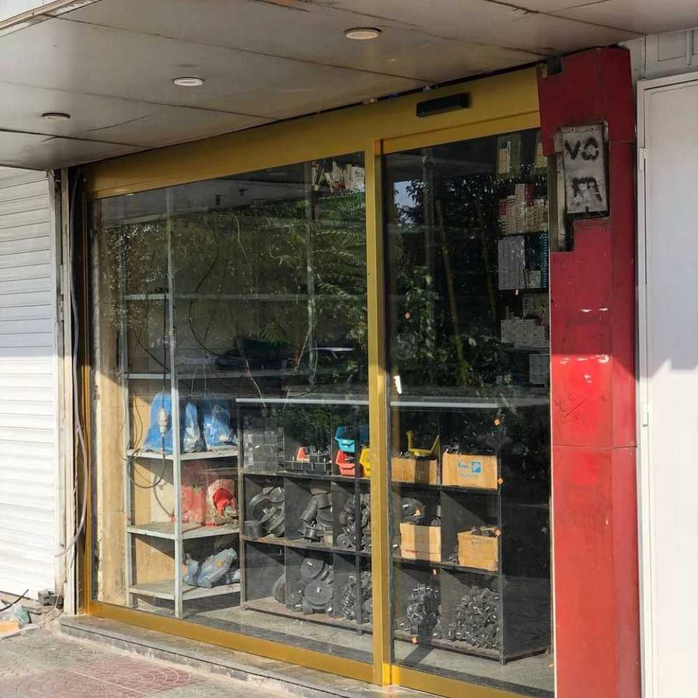 جک پارکینگی و درب شیشه ای اتوماتیک در اندیشه
