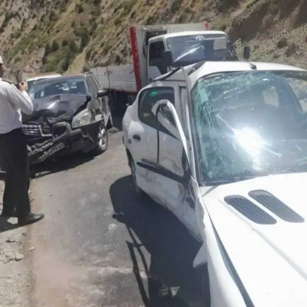 امداد خودرو اسفندیاری در جاده هراز