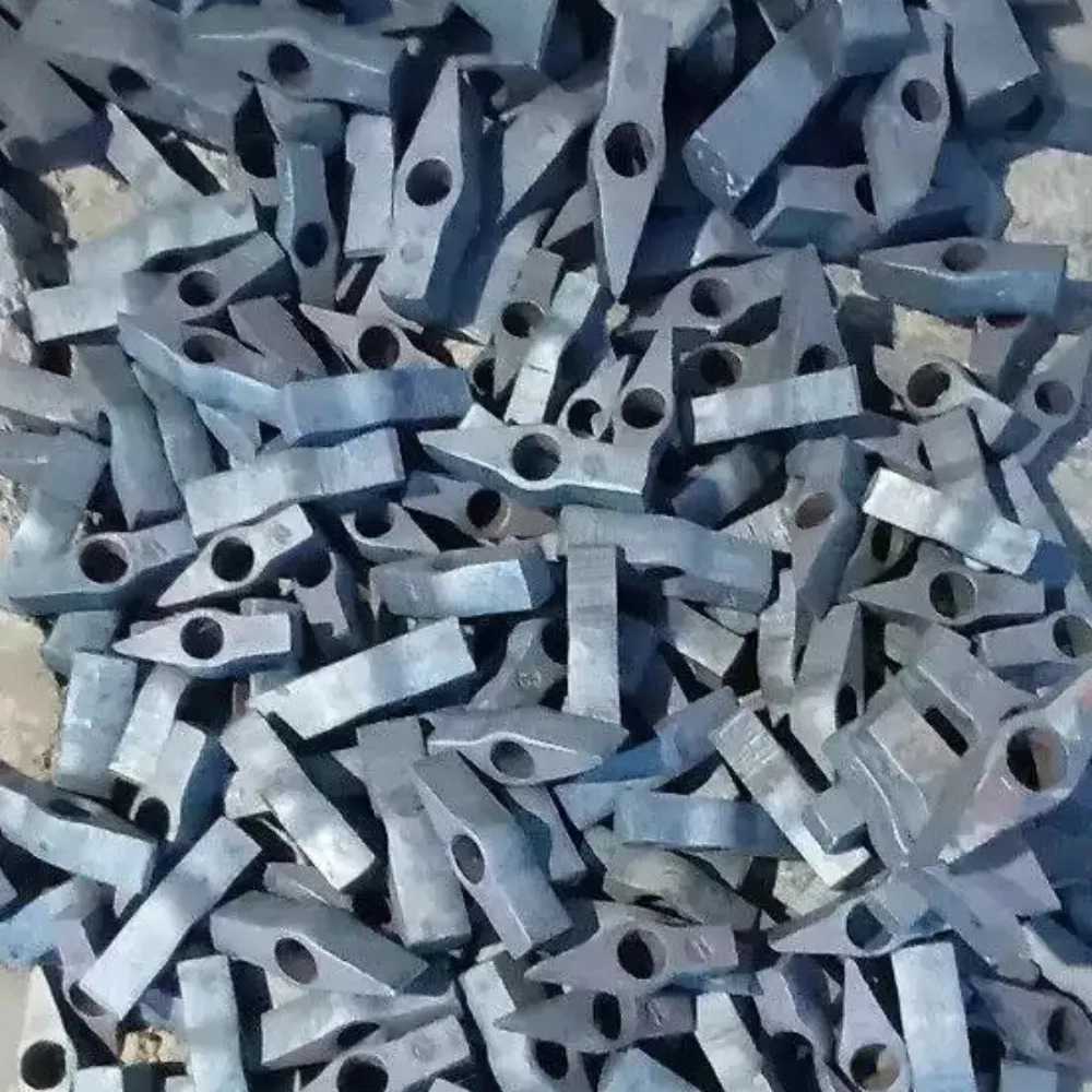تولید کلنگ و ابزار آلات آهنگری بختیاری در نجف آباد